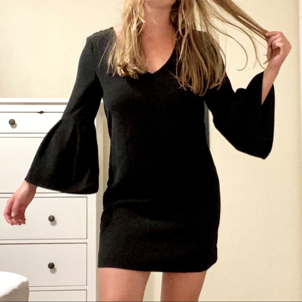 H&M Bell Sleeve Black Dress || Size 8